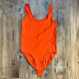 NWOT SKIMS Orange Scoop Neck Sleeveless Bodysuit